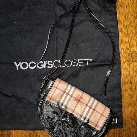 Burberry Crossbody Bag - Picture 4 of 8